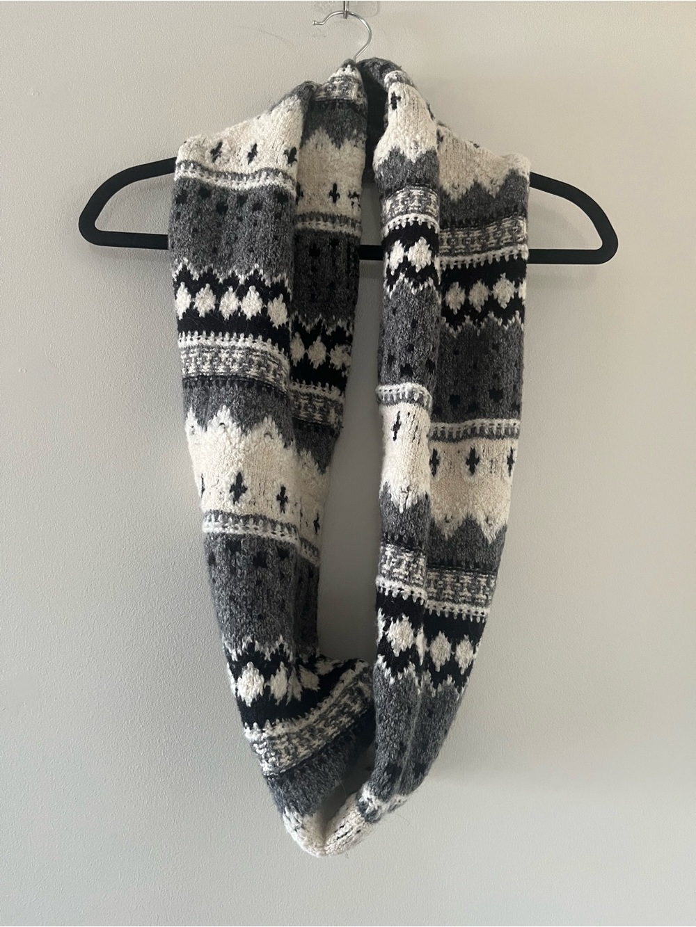 American Eagle Gray Fair Isle Infinity Scarf Womens Wool Blend Nordic Winter